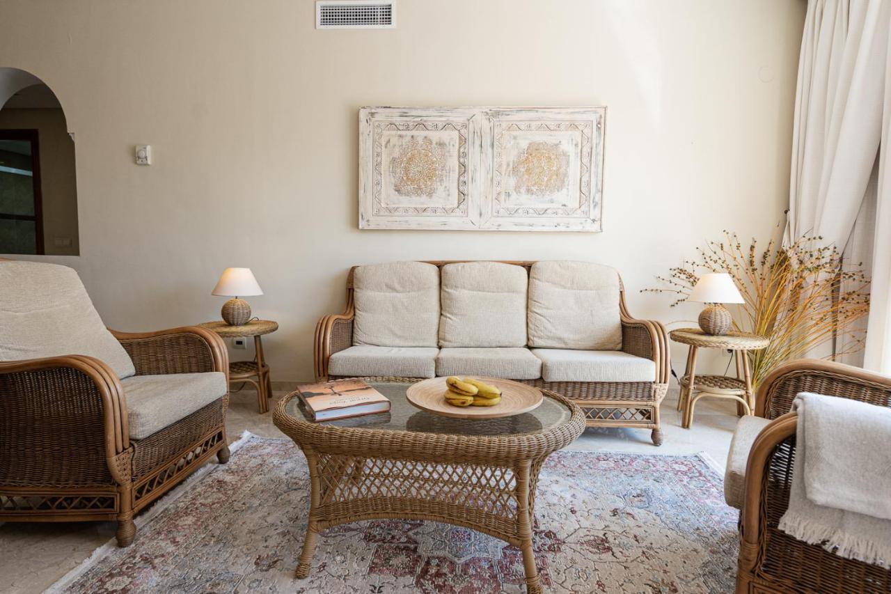 Costalita Beach Apartment Estepona Ngoại thất bức ảnh