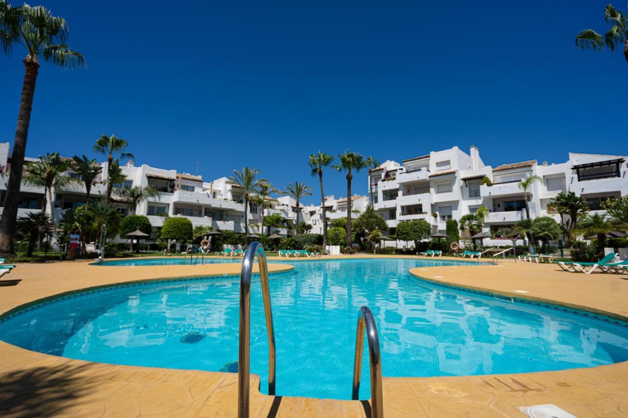 Costalita Beach Apartment Estepona Ngoại thất bức ảnh